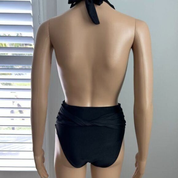 Boutique Brand plunging neckline 1 piece swimsuit - Picture 4 of 11